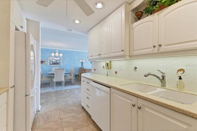 Building Photo - 4485 Gulf of Mexico Dr