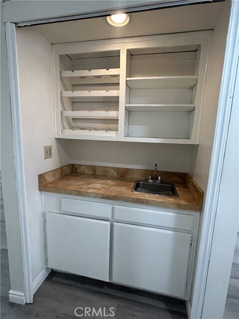 Building Photo - 400 S Garfield Ave