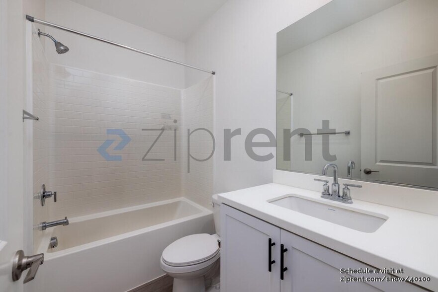 Building Photo - 11048 Luminate Dr