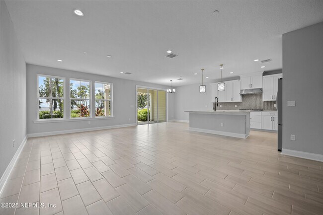 Building Photo - 27 Oak Pk Dr