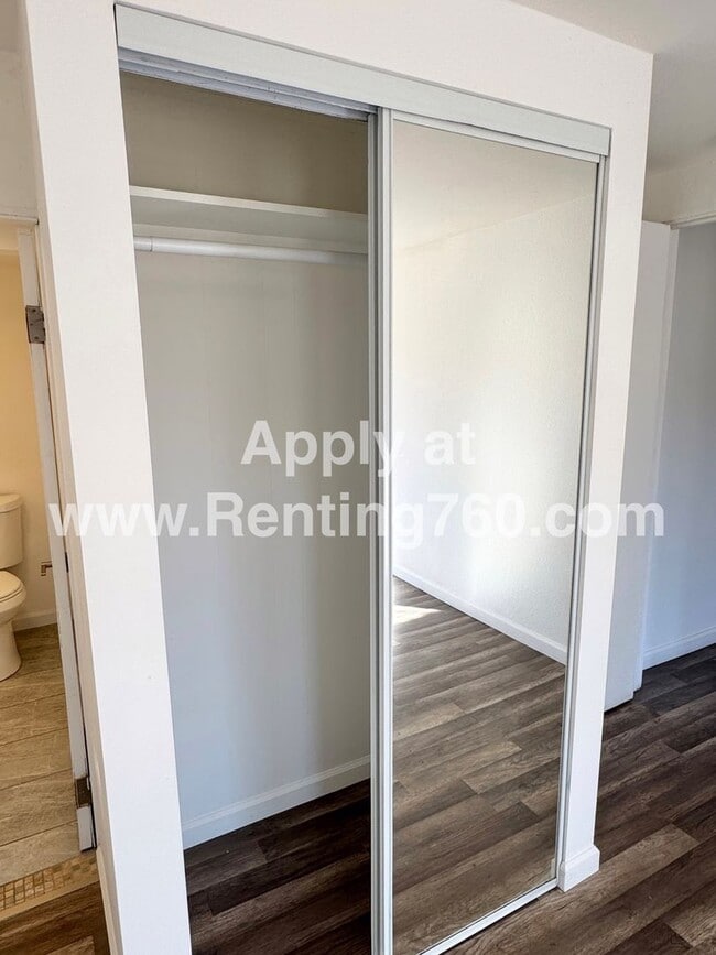 Building Photo - Updated 4 Bed 2 Bath Home!