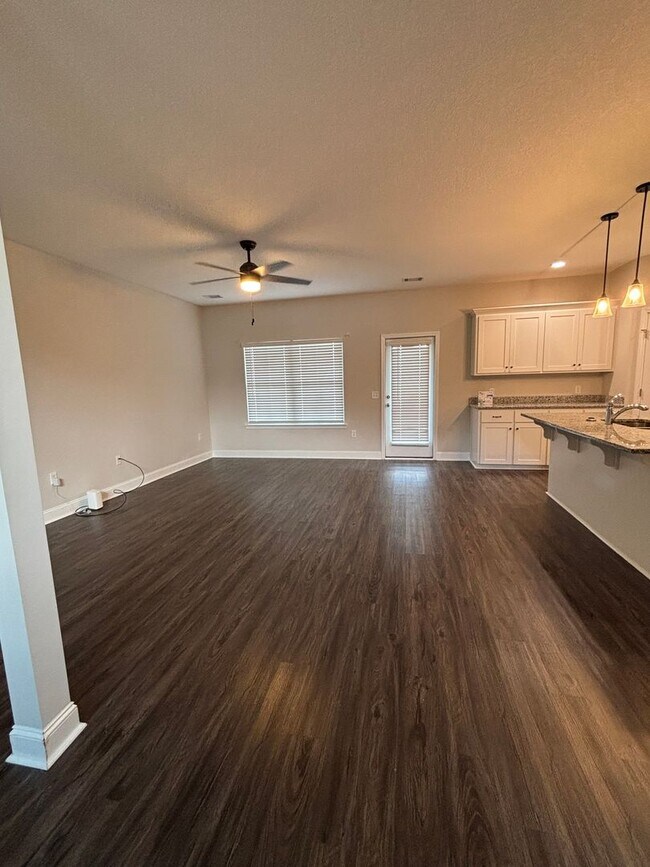 Building Photo - 238 Marron Wy