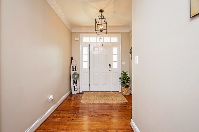 Building Photo - 331 Ridgeway Ct