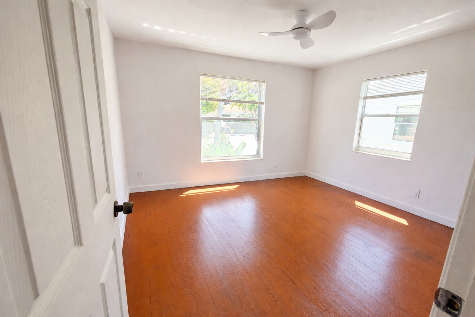 Building Photo - 811 N B St