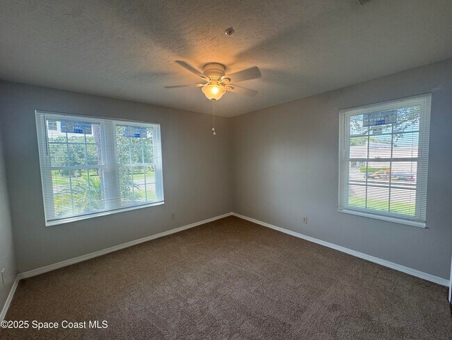 Building Photo - 7667 N Wickham Rd