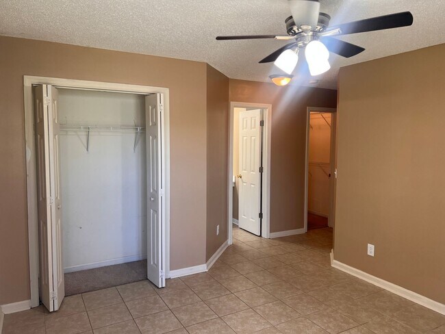 Building Photo - 3806 Maypop Cir