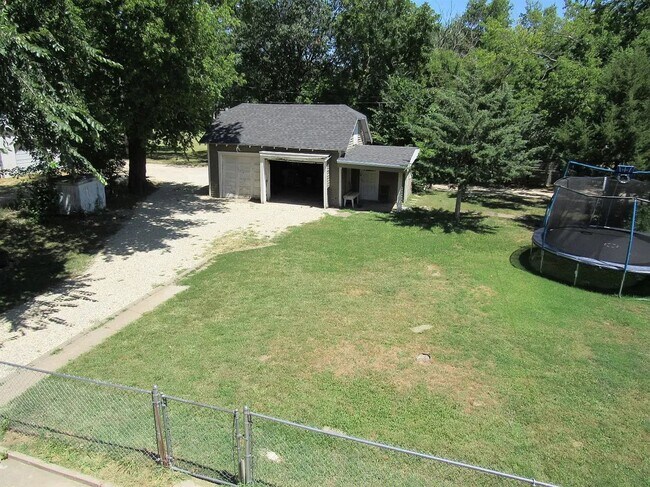 Building Photo - Historic Home in Wonderful Community!