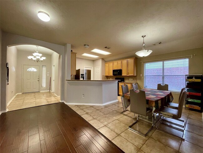 Building Photo - 12347 Carmel Dale Ln