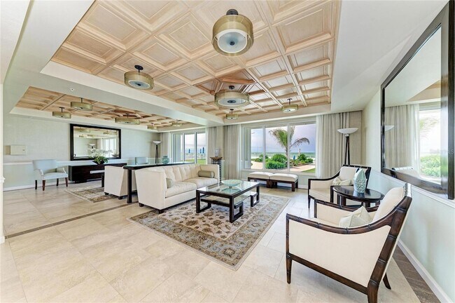 Building Photo - 603 Longboat Club Rd