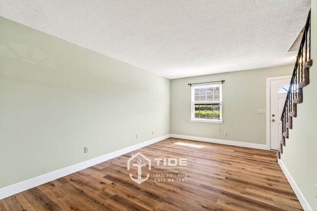 Building Photo - Coastal Convenience on James Island!