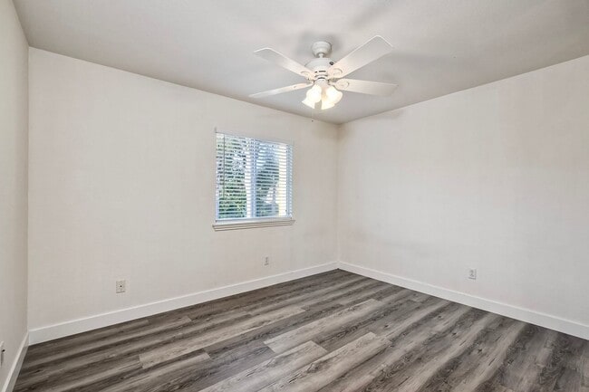 Building Photo - 3184 Toopal Dr