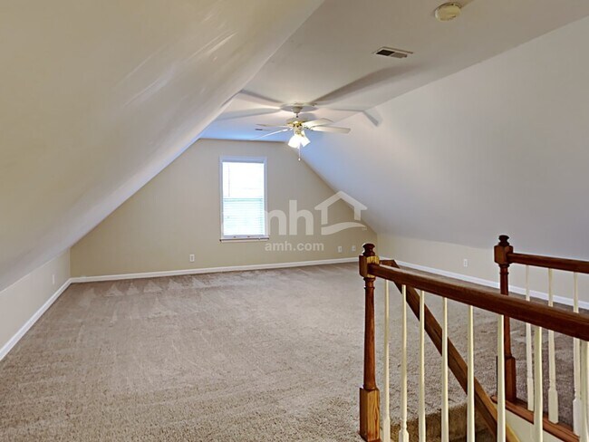 Building Photo - 3021 Iroquois Dr