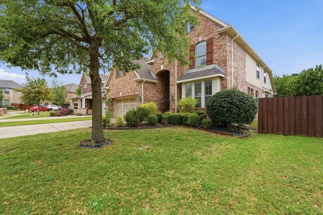 Building Photo - Rare Find: Massive 5 Bedroom Home in Gated Community!