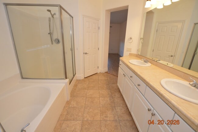 Building Photo - 598 Over Par Ct