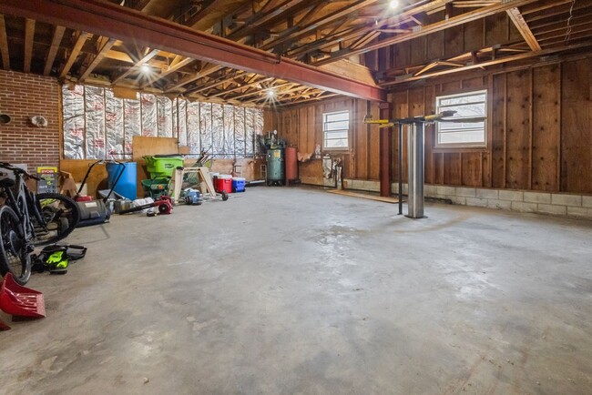 Building Photo - Charming 4BR House in Temple Hills