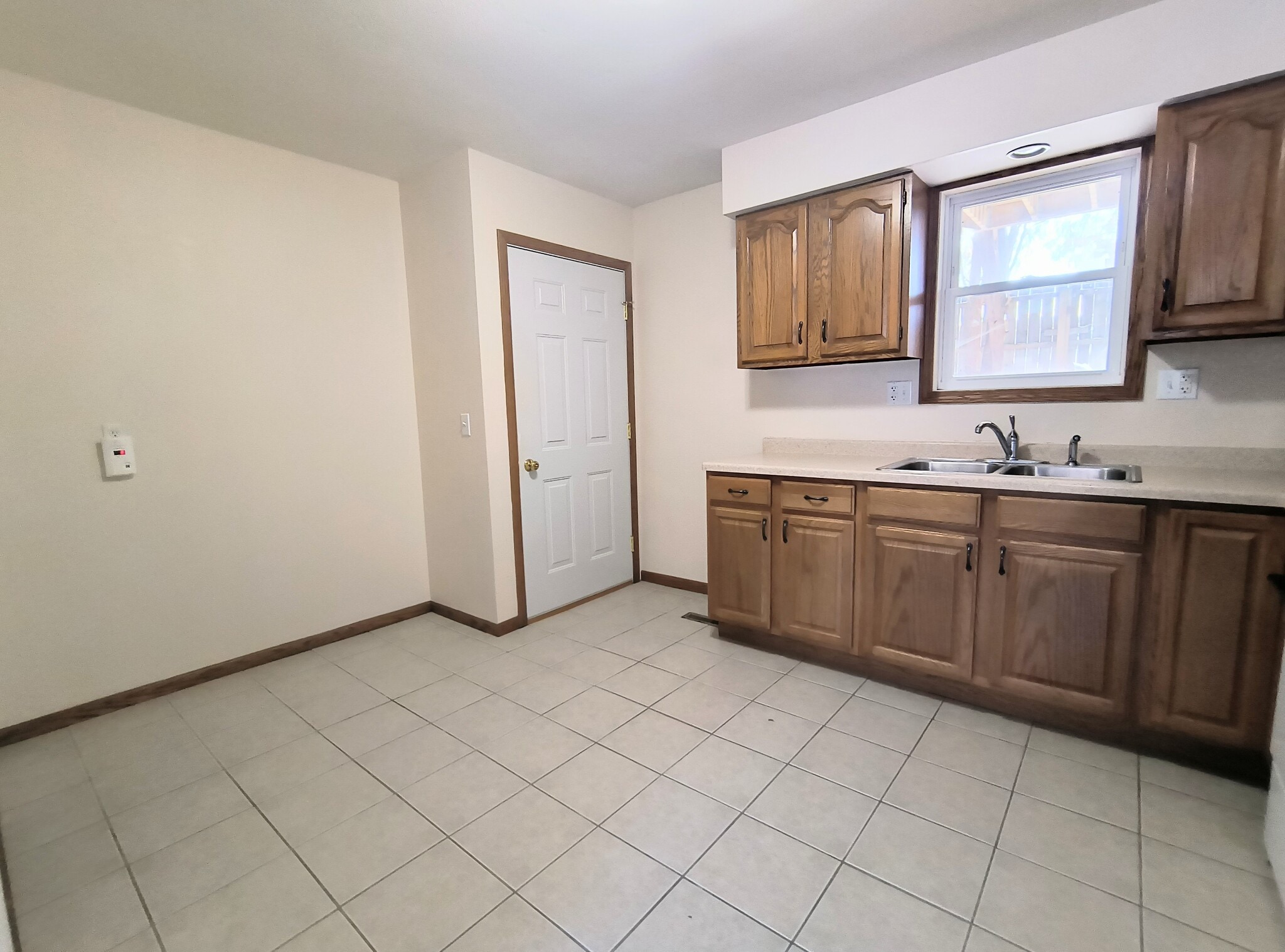 Kitchen, entrance to backyard - 108 Center Street Ct