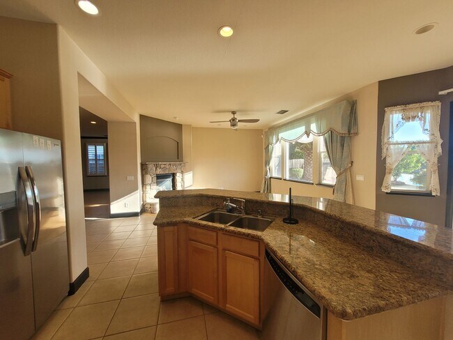 Building Photo - Lake front home in Westlake in Natomas, gated community