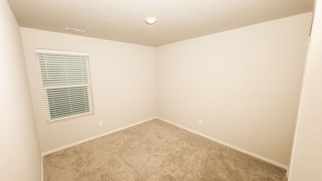 Building Photo - 5513 W Morgantown Ln