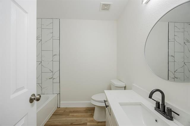 Building Photo - 907 Yellowstone Dr