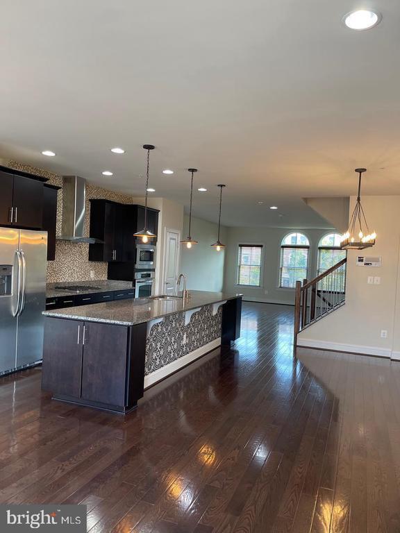 Building Photo - 44711 Plympton Square