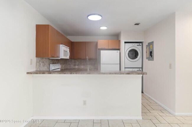 Building Photo - 1480 Sheafe Ave NE