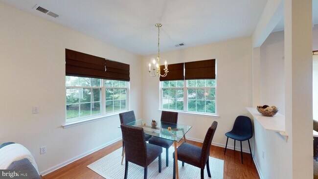 Building Photo - 206 Concord Pl