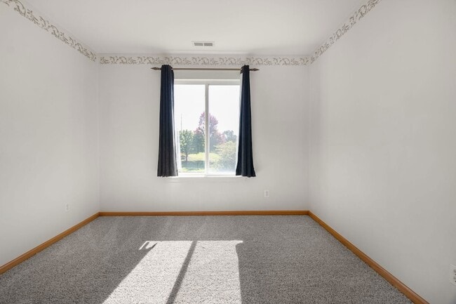 Building Photo - 21419 Frost Ct