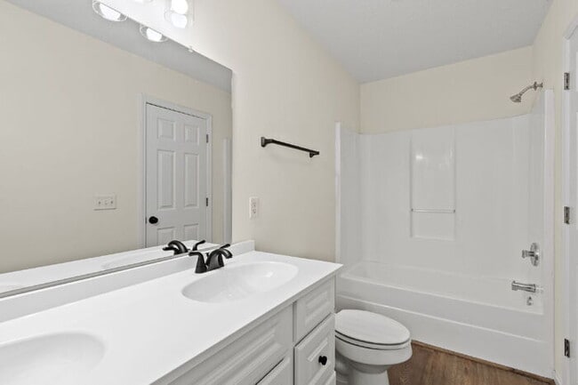 Building Photo - 3BR/2BA Home with Deck & Storage Shed in P...