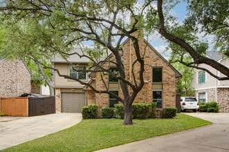Building Photo - 319 Stoneledge Dr