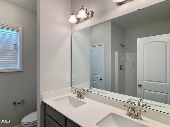 Building Photo - 130 Henhouse Ct