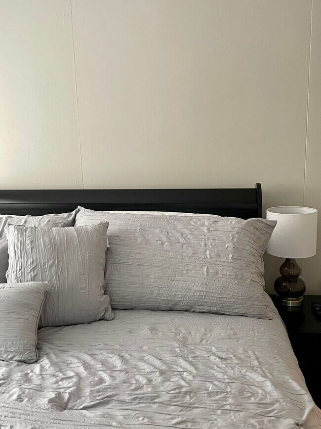 Building Photo - 6792 Hamilton St