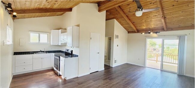 Building Photo - 5116 Sandmound Blvd