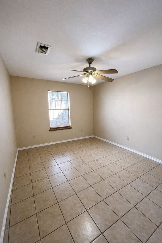 Building Photo - 2401 S Jackson Rd