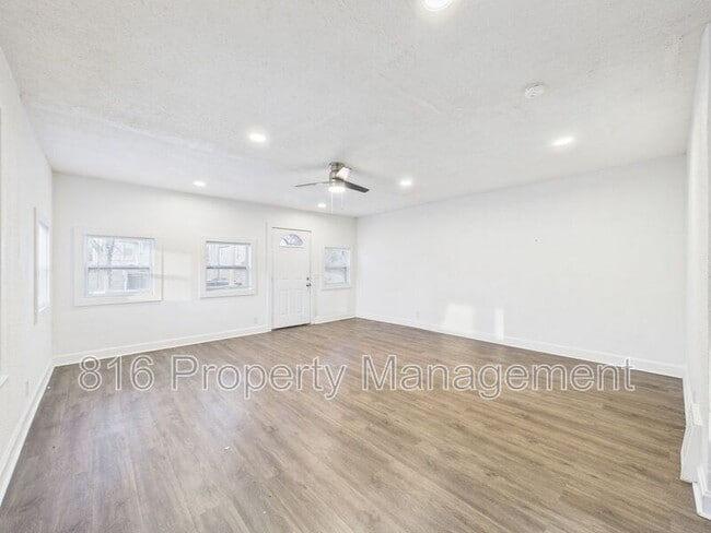 Building Photo - 1513 Rowland Ave