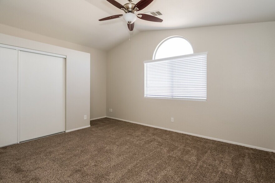 Building Photo - 2110 Big Boulder Dr