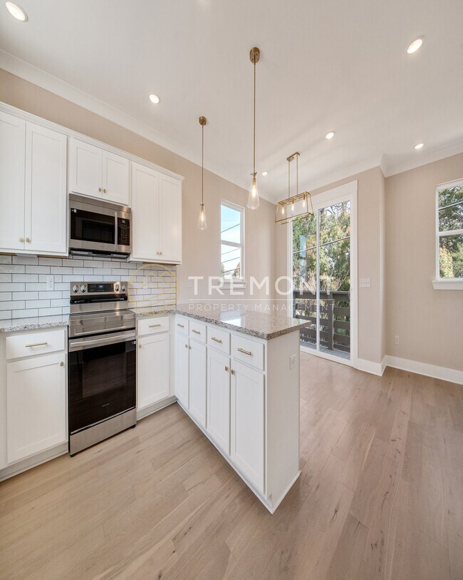 Building Photo - 1219 J Andrews Pl