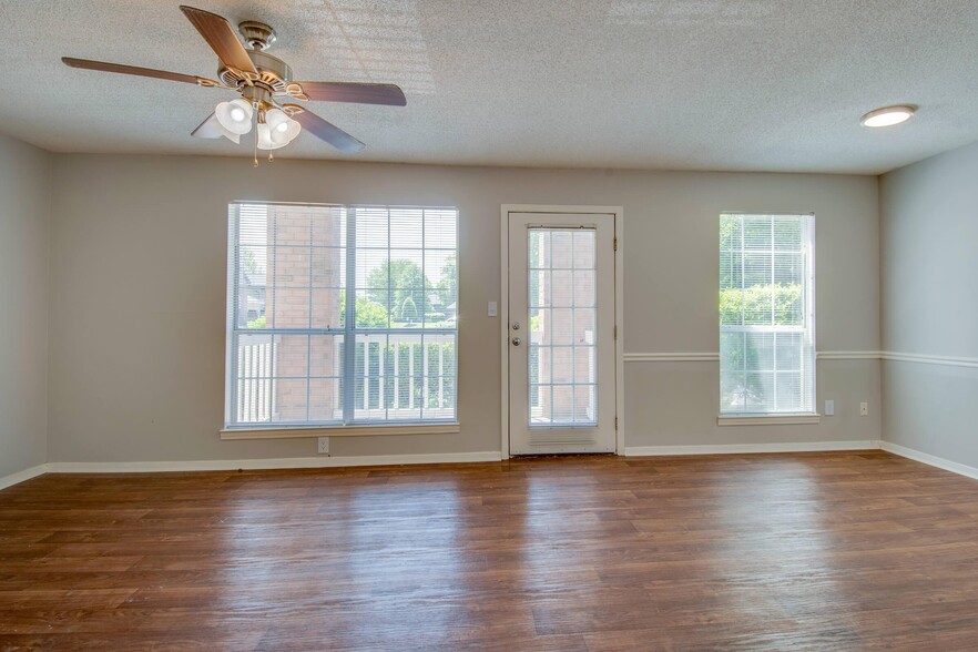 YOUR NEW APARTMENT IN JACKSON, TN AWAITS! - Northridge Apartments