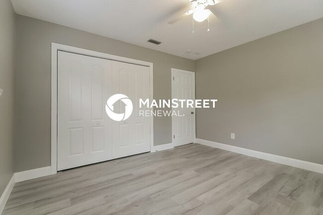 Building Photo - 3 Bedroom Pet-Friendly Home in DEBARY, FL ...