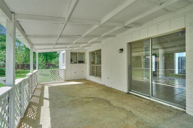 Building Photo - 3503 Dawnwood Dr
