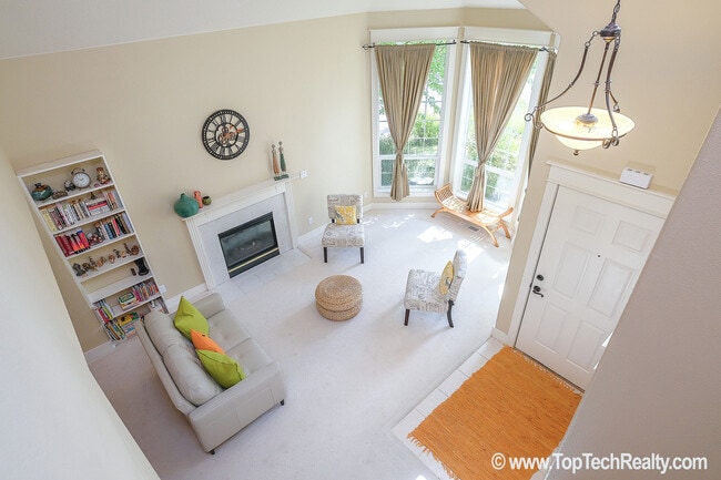 Building Photo - Lovely 4 Bedroom | 2.5 Bathroom Single Family Home | Corner Lot | Kaiser Woods Community