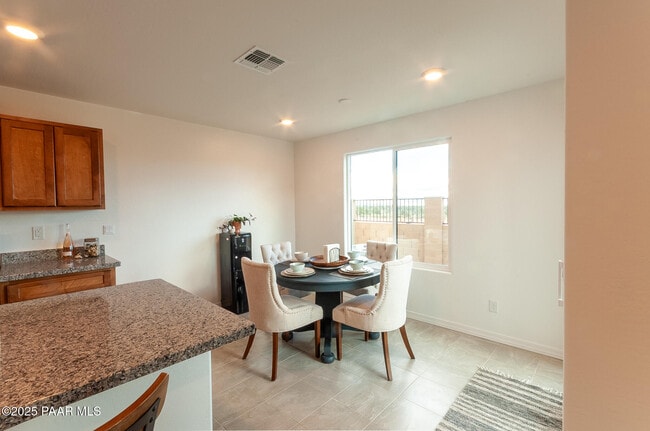 Building Photo - 6129 Lonesome Dr