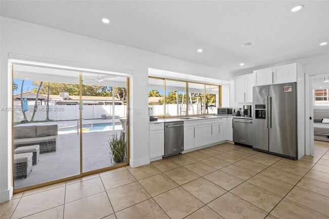 Building Photo - 3460 N 46th Ave