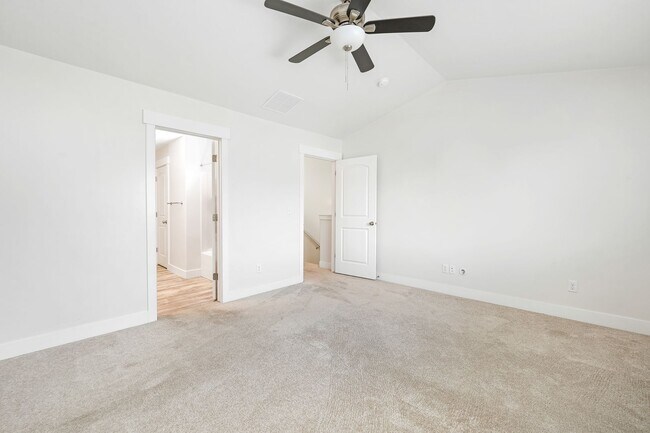 Building Photo - Spacious 4 Bedroom Townhome in Vineyard, UT