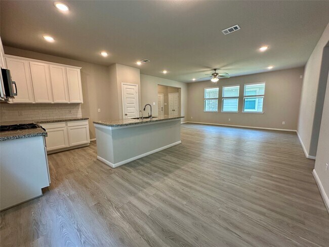 Building Photo - 10419 Astor Pt Trl