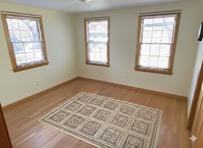 Building Photo - 159 Belchertown Rd