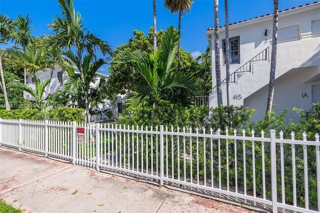 Building Photo - 415 75th St
