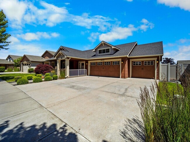 Building Photo - Spacious Unfurnished Home in Liberty Lake | Modern Living in a Prime Location