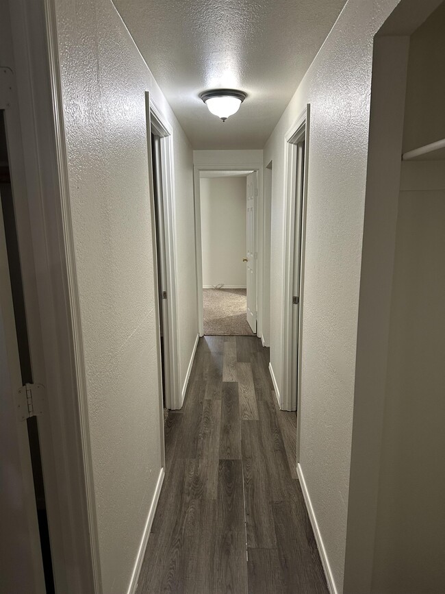 Building Photo - 4486 E Crystal Dr