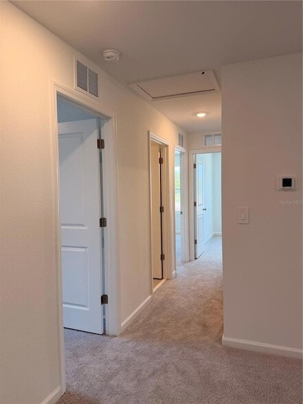 Building Photo - 2470 Hallow Gdn Rd