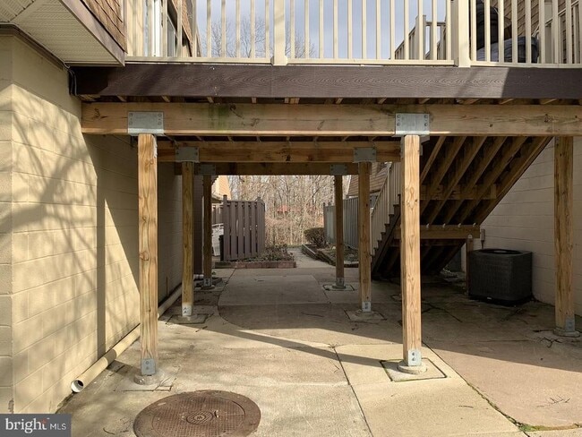 Building Photo - 7932 Silverada Pl